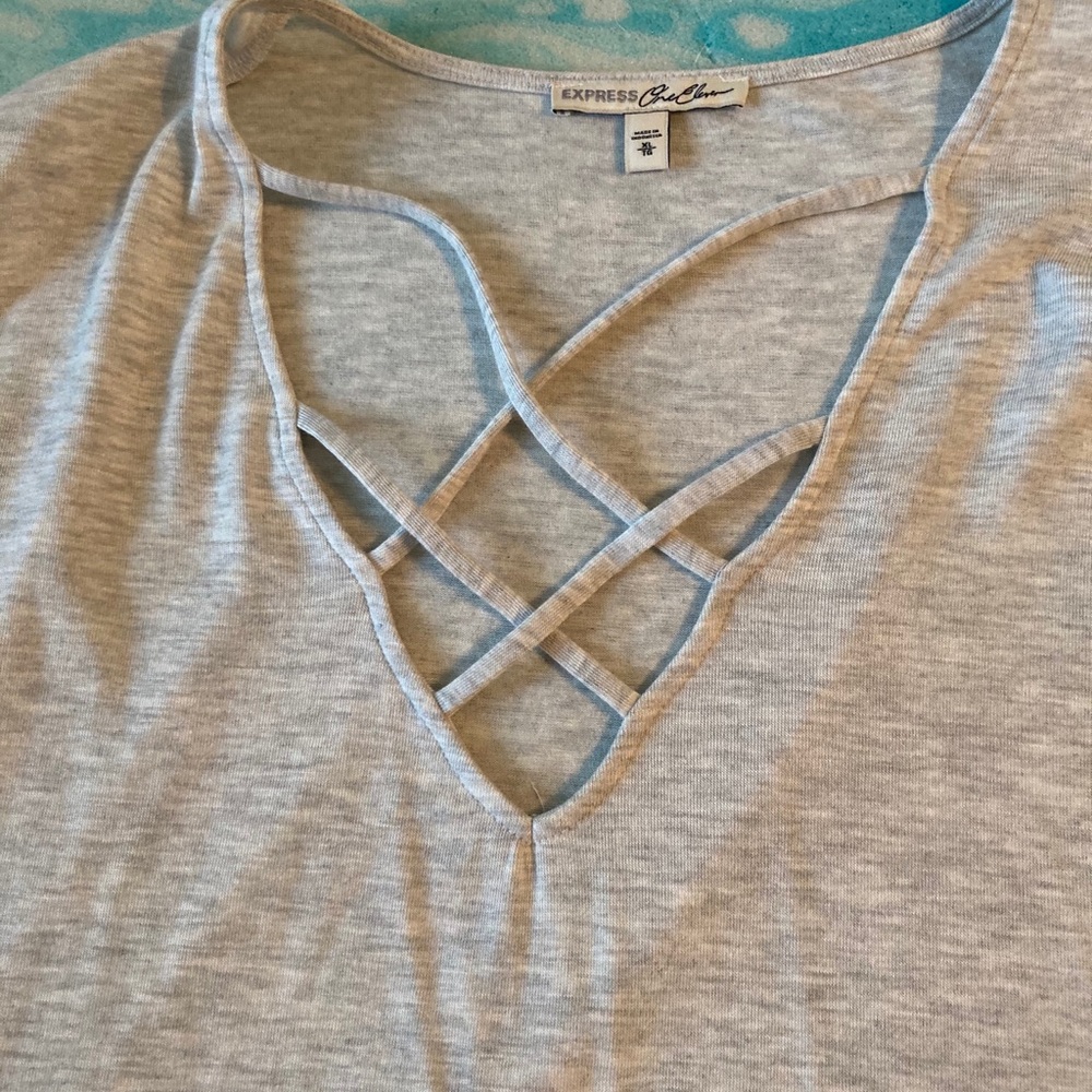 Express TShirt - Picture 2 of 4